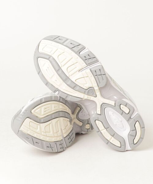 ASICS（アシックス）の「GEL-1130 / ゲル1130（スニーカー・メンズ・ホワイト×シルバー・26/27.5/24.5/25.5/26.5/25/23.5/23/28/24/27）」の10枚目の写真