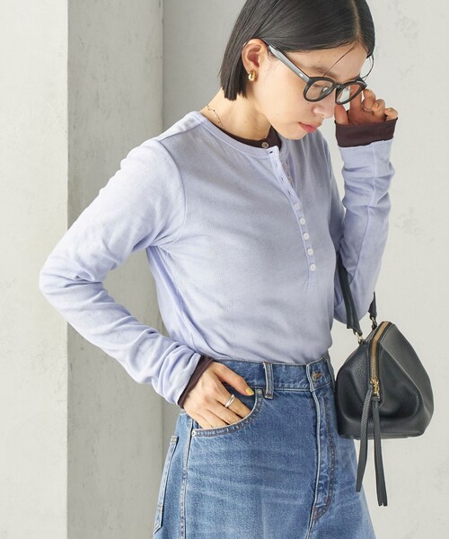 MILLER(ミラー)の「【SHIPS別注】miller:シアー ヘンリー ネック ロング スリーブ TEE 26AW(Tシャツ/カットソー・レディース・ブラウン/ダークグレー/ピンク/オフホワイト/ラベンダー/クリーム・ONE SIZE)」の5枚目の写真