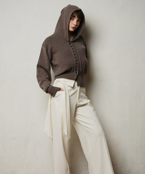 mic by Olu.(ミックバイオルドット)の「< ZOZOTOWN限定 >フードボリュームスリーブカーディガン(カーディガン/ボレロ・レディース・アイボリー/レッド/チャコールグレー・FREE)」の9枚目の写真