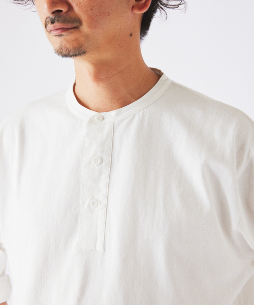 JOURNAL STANDARD relume(ジャーナルスタンダード レリューム)の「スリーピング ヘンリーネック ロングスリーブ(Tシャツ/カットソー・メンズ・ホワイト/ベージュ系その他/ブラックミックス・MEDIUM/LARGE)」の12枚目の写真