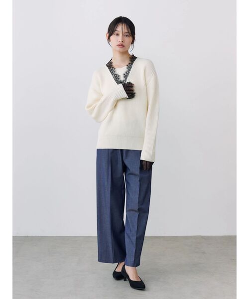 TONAL(トーナル)の「レースドッキングVネックニット(ニット/セーター・レディース・ネイビー/アイボリー/レッド/グレー・MEDIUM)」の22枚目の写真