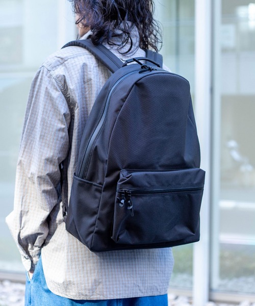 STANDARD SUPPLY（スタンダードサプライ）の「[ STANDARD SUPPLY ] MATTE COMMUTE DAYPACK / コミュートデイパック（バックパック/リュック・メンズ・ブラック・FREE）」の2枚目の写真
