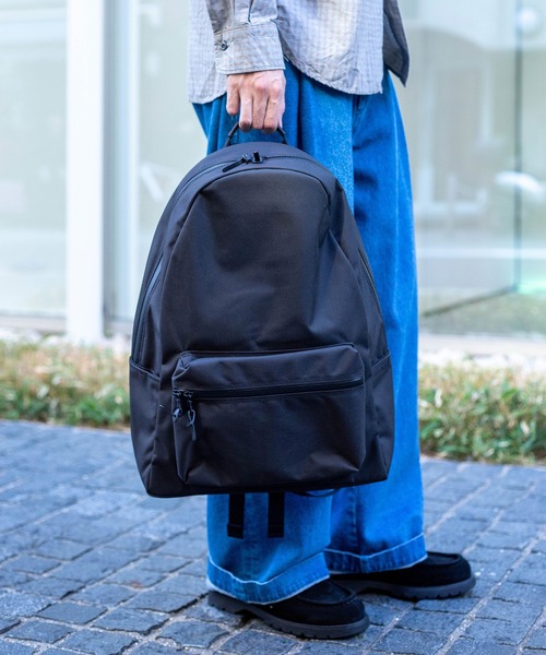 STANDARD SUPPLY（スタンダードサプライ）の「[ STANDARD SUPPLY ] MATTE COMMUTE DAYPACK / コミュートデイパック（バックパック/リュック・メンズ・ブラック・FREE）」の3枚目の写真