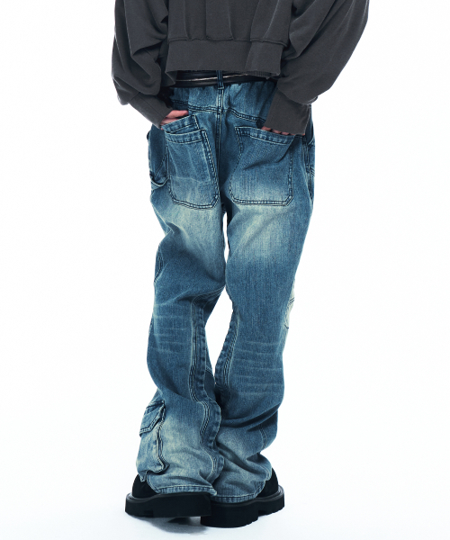 RSSC(アールエスエスシー)の「CUTLINE WASHED FLARE PANTS - DENIM(デニムパンツ・レディース・その他・1/2)」の3枚目の写真