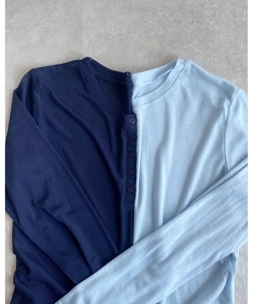 She's Closet(シーズクローゼット)の「配色バイカラー レイヤード ヘンリーネック シアートップス ロンT 2枚セット(Tシャツ/カットソー・レディース・ネイビー/ブラウン/ブラック/アイボリー・FREE)」の20枚目の写真