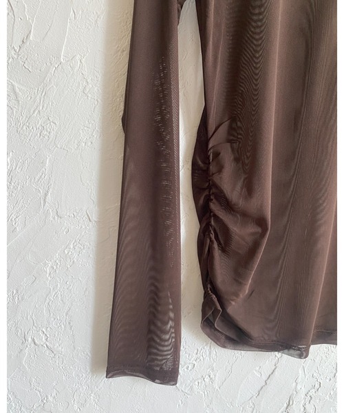 She's Closet(シーズクローゼット)の「配色バイカラー レイヤード ヘンリーネック シアートップス ロンT 2枚セット(Tシャツ/カットソー・レディース・ネイビー/ブラウン/ブラック/アイボリー・FREE)」の13枚目の写真