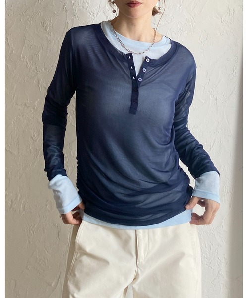 She's Closet(シーズクローゼット)の「配色バイカラー レイヤード ヘンリーネック シアートップス ロンT 2枚セット(Tシャツ/カットソー・レディース・ネイビー/ブラウン/ブラック/アイボリー・FREE)」の7枚目の写真
