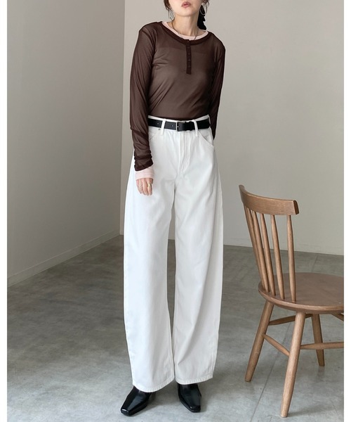 She's Closet(シーズクローゼット)の「配色バイカラー レイヤード ヘンリーネック シアートップス ロンT 2枚セット(Tシャツ/カットソー・レディース・ネイビー/ブラウン/ブラック/アイボリー・FREE)」の6枚目の写真