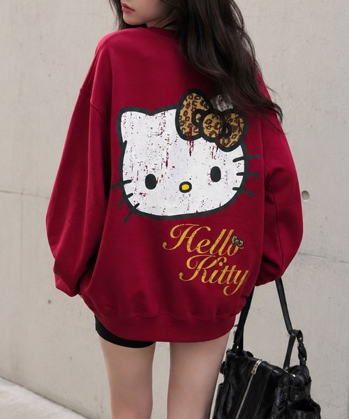 GLAMOROUS JANE(グラマラスジェーン)の「HELLO KITTYプリントオーバーサイズトレーナー(スウェット・レディース・ブラック/レッド/杢グレー・FREE)」の3枚目の写真