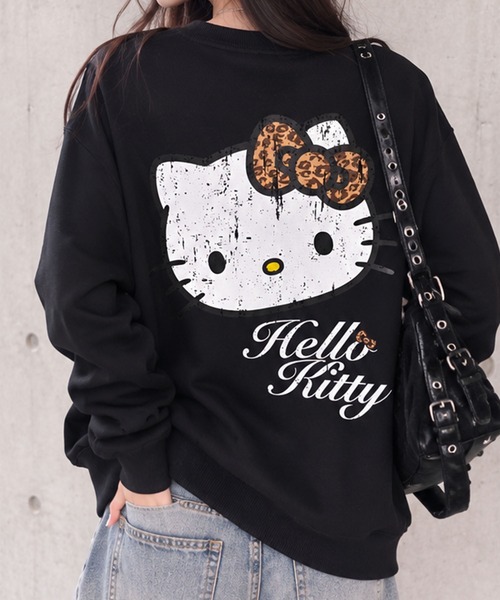 GLAMOROUS JANE(グラマラスジェーン)の「HELLO KITTYプリントオーバーサイズトレーナー(スウェット・レディース・ブラック/レッド/杢グレー・FREE)」の4枚目の写真