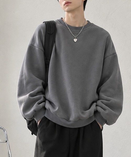 Silly(シリー)の「【ゆるっと着るだけで旬見え!】ビッグシルエットドロップショルダークルーネックスウェット(スウェット・メンズ・ブラック/グレー・XL/L)」の10枚目の写真