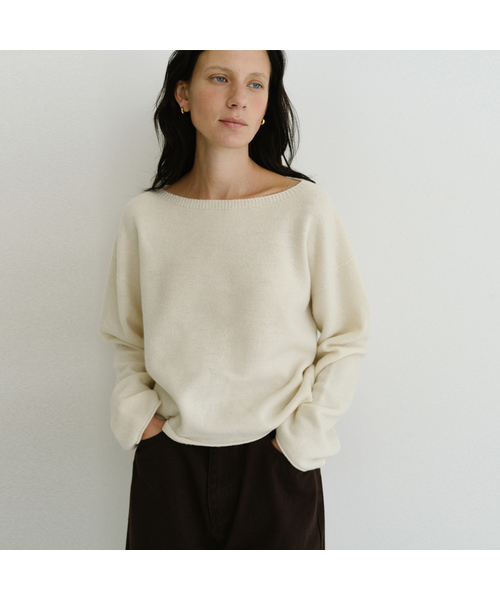 URAGO(ユラーゴ)の「Wholegarment boatneck knit(ニット/セーター・レディース・アッシュグレー/ベージュ/クリーム・FREE)」の1枚目の写真