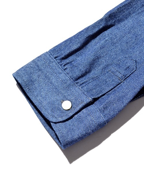 SHIPS JET BLUE（シップスジェットブルー）の「SHIPS GENERAL SUPPLY: ライトデニム 7スリーブ ベーシックシャツ■（シャツ/ブラウス・メンズ・インディゴブルー/ライトインディゴブルー・SMALL/LARGE/MEDIUM/X-LARGE）」の4枚目の写真