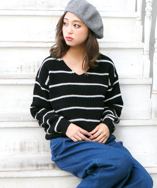 KOBE LETTUCE（コウベレタス）の「選べる2typeドロップショルダービッグシルエットシンプルニットトップス（ニット/セーター・レディース・グレー/ホワイト系その他2/ブラック系その他/ホワイト系その他/カーキ/ワインレッド/ブラック×ホワイト/キャメル/ブラック/アイボリー/ネイビー/ブルー系その他/スモークピンク/ブルー系その他3/レッド/ブルー系その他4/ピンクベージュ/その他2/ブラウン系その他2/レッド系その他2/ブルー系その他5/ホワイト系その他4/ベージュ系その他3/ブラウン系その他/ブルー系その他6/レッド系その他3/ブラック系その他4/ホワイト系その他3/ブラック系その他2/グリーン系その他/ベージュ系その他2/その他1/グレー系その他/グリーン系その他3/グリーン系その他2/パープル系その他2/パープル系その他/イエロー系その他/イエロー系その他2/ピンク系その他3/ピンク系その他2/イエロー系その他6/ブラック系その他3/イエロー系その他3/イエロー系その他4/パープル系その他3/グレー系その他5/グレー系その他4/イエロー系その他5/ホワイト系その他5/パープル系その他4/グリーン系その他5/グリーン系その他4/パープル系その他6/パープル系その他5/ブラウン系その他3/ブラウン系その他4/グレー系その他6/ピンク系その他4/ピンク系その他5/グレイッシュベージュ/グリーン系その他6/ダークオレンジ/オレンジ系その他/グリーン系その他7/その他/ミント/ピンク系1/ピンク系・ONE SIZE/FREE）」の7枚目の写真