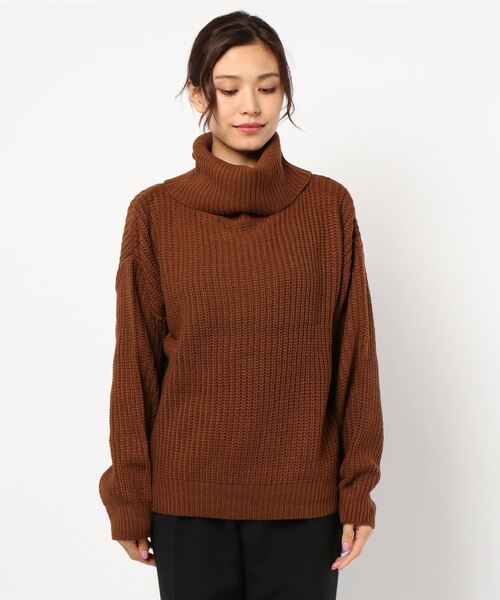 KOBE LETTUCE（コウベレタス）の「選べる2typeドロップショルダービッグシルエットシンプルニットトップス（ニット/セーター・レディース・グレー/ホワイト系その他2/ブラック系その他/ホワイト系その他/カーキ/ワインレッド/ブラック×ホワイト/キャメル/ブラック/アイボリー/ネイビー/ブルー系その他/スモークピンク/ブルー系その他3/レッド/ブルー系その他4/ピンクベージュ/その他2/ブラウン系その他2/レッド系その他2/ブルー系その他5/ホワイト系その他4/ベージュ系その他3/ブラウン系その他/ブルー系その他6/レッド系その他3/ブラック系その他4/ホワイト系その他3/ブラック系その他2/グリーン系その他/ベージュ系その他2/その他1/グレー系その他/グリーン系その他3/グリーン系その他2/パープル系その他2/パープル系その他/イエロー系その他/イエロー系その他2/ピンク系その他3/ピンク系その他2/イエロー系その他6/ブラック系その他3/イエロー系その他3/イエロー系その他4/パープル系その他3/グレー系その他5/グレー系その他4/イエロー系その他5/ホワイト系その他5/パープル系その他4/グリーン系その他5/グリーン系その他4/パープル系その他6/パープル系その他5/ブラウン系その他3/ブラウン系その他4/グレー系その他6/ピンク系その他4/ピンク系その他5/グレイッシュベージュ/グリーン系その他6/ダークオレンジ/オレンジ系その他/グリーン系その他7/その他/ミント/ピンク系1/ピンク系・ONE SIZE/FREE）」の20枚目の写真