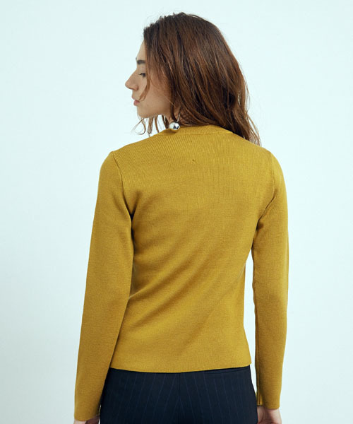 UNITED TOKYO（ユナイテッドトウキョウ）の「ゴム編みコンパクトニットプルオーバー（ニット/セーター・レディース・ブラック/サックスブルー/イエロー/ブラウン/レッド・1）」の15枚目の写真