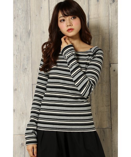 VENCEEXCHANGE（ヴァンスエクスチェンジ）の「マルチボーダーオフショルプルオーバー   （ニット/セーター・レディース・ピンク/ライトブラウン/ブラック/ネイビー・MEDIUM）」の2枚目の写真