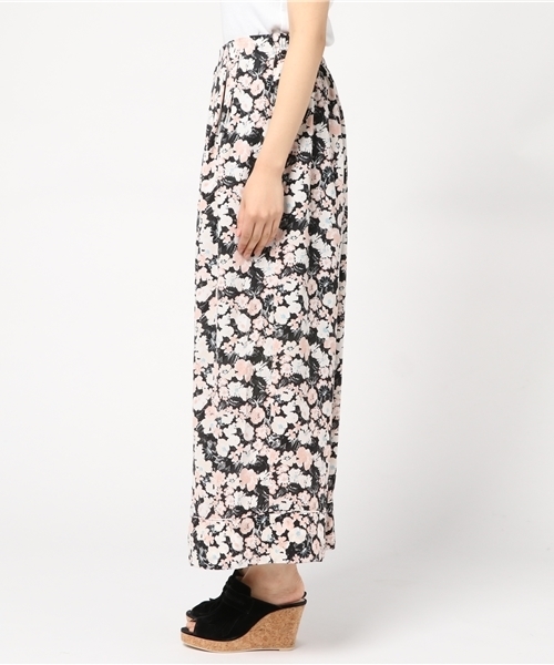 mysty woman（ミスティウーマン）の「デシン花柄プリントワイドパンツ（その他パンツ・レディース・ホワイト系その他/ブラック系その他・FREE）」の4枚目の写真