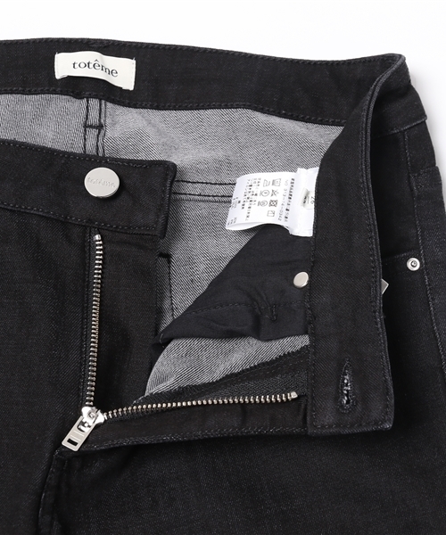 Prefer SHIPS（プリファーシップス）の「toteme:スリムストレートブラックデニム（デニムパンツ・レディース・ブラック・25/26/27）」の8枚目の写真