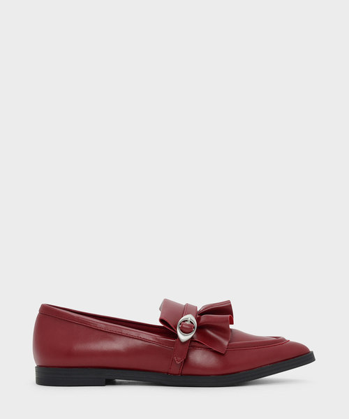 CHARLES & KEITH(チャールズ & キース)の「ラッフルディテールローファー / RUFFLE DETAIL LOAFERS(ローファー・レディース・ブルー/ブラック/レッド・23.5cm/24.5cm/25.5cm/23cm/25cm/22.5cm)」の1枚目の写真