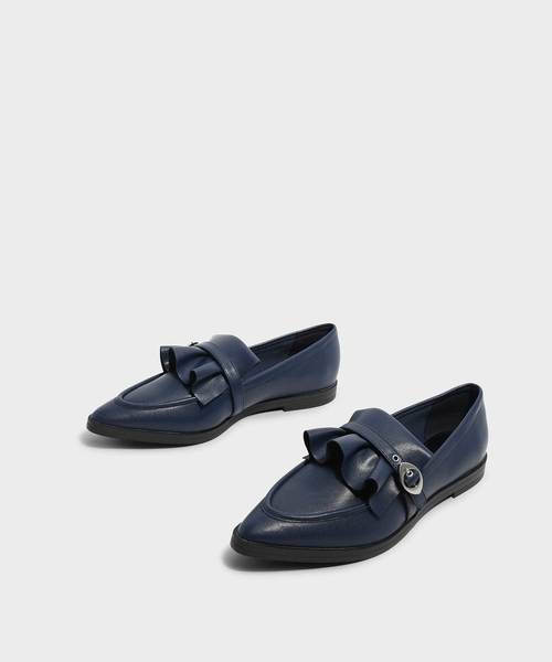 CHARLES & KEITH(チャールズ & キース)の「ラッフルディテールローファー / RUFFLE DETAIL LOAFERS(ローファー・レディース・ブルー/ブラック/レッド・23.5cm/24.5cm/25.5cm/23cm/25cm/22.5cm)」の11枚目の写真