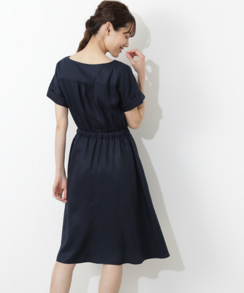 NATURAL BEAUTY BASIC(ナチュラルビューティーベーシック)の「フロントボタンドロストワンピース(ワンピース・レディース・ネイビー/グリーン/マスタード・SMALL/MEDIUM)」の7枚目の写真