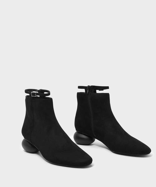 CHARLES & KEITH(チャールズ & キース)の「ぺブルヒールカフブーツ / PEBBLE HEEL CALF BOOTS(ブーツ・レディース・ブラック/バーガンディー・23cm/23.5cm/24.5cm/25cm/22.5cm)」の4枚目の写真