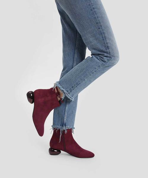 CHARLES & KEITH(チャールズ & キース)の「ぺブルヒールカフブーツ / PEBBLE HEEL CALF BOOTS(ブーツ・レディース・ブラック/バーガンディー・23cm/23.5cm/24.5cm/25cm/22.5cm)」の9枚目の写真