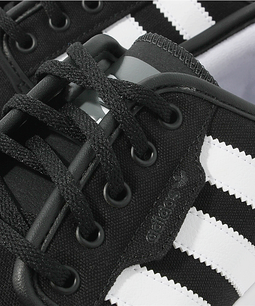 adidas Originals（アディダスオリジナルス）の「アディダス シーリー バルカナイズド adidas SEELEY（スニーカー・メンズ・ブラック/レッド・26.5cm/27cm/27.5cm/28cm/28.5cm）」の8枚目の写真