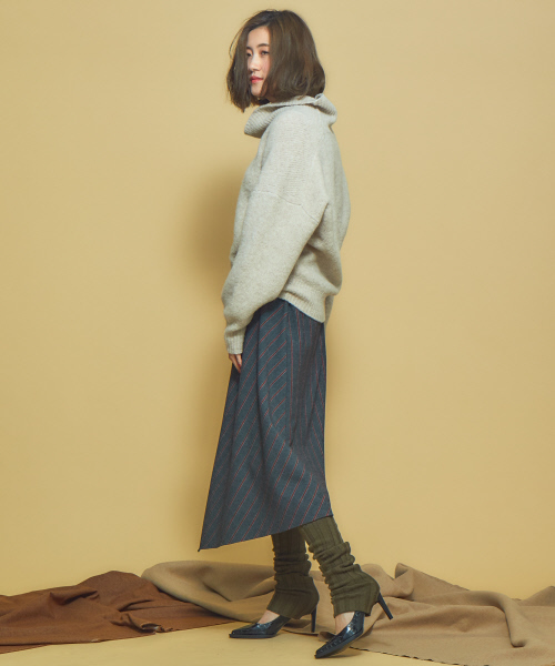 Abahouse Devinette(ドゥヴィネット)の「ウールタムストレッチプルオーバー(ニット/セーター・レディース・ダークブラウン/オレンジ/アイボリー・フリー)」の15枚目の写真