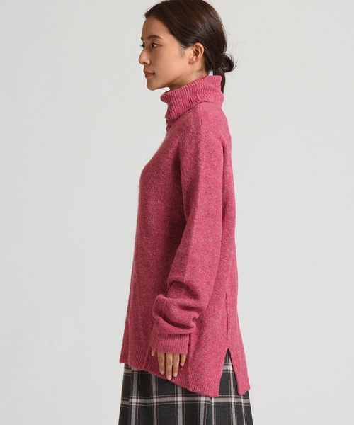 LIPSTAR（リップスター）の「カラートップブークレータートルニット（ニット/セーター・レディース・ネイビー/ピンク/イエロー/グレー・M）」の12枚目の写真