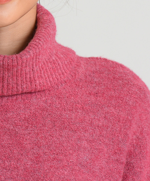 LIPSTAR（リップスター）の「カラートップブークレータートルニット（ニット/セーター・レディース・ネイビー/ピンク/イエロー/グレー・M）」の6枚目の写真