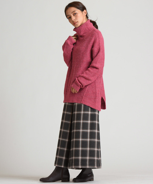 LIPSTAR（リップスター）の「カラートップブークレータートルニット（ニット/セーター・レディース・ネイビー/ピンク/イエロー/グレー・M）」の16枚目の写真