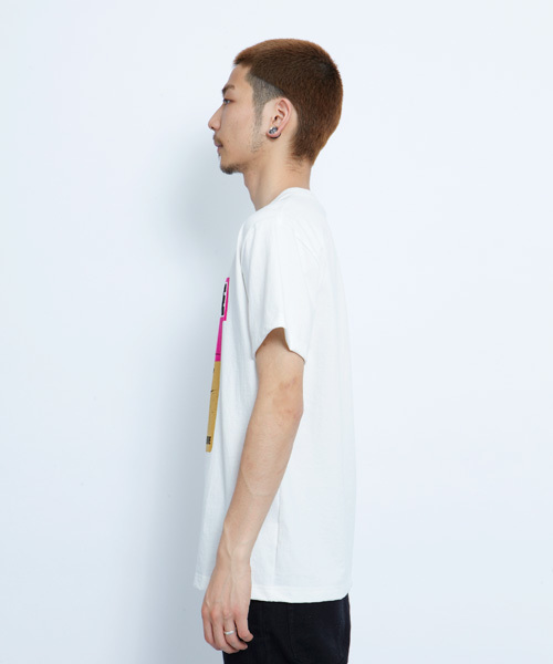 XLARGE（エクストララージ）の「S/S TEE THE ENDLESS SUMMER LOGO（Tシャツ/カットソー・メンズ・ブラック/ホワイト・MEDIUM/SMALL/X-LARGE/LARGE）」の3枚目の写真