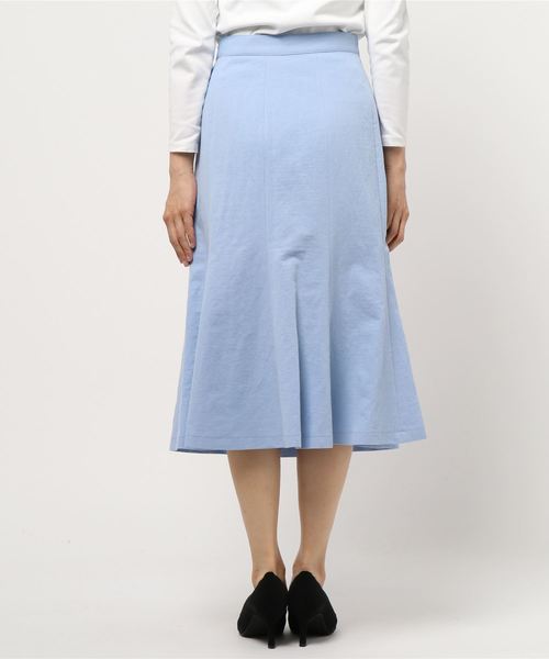 La TOTALITE(ラトータリテ)の「パネルフレアスカート◆(スカート・レディース・ネイビー/サックスブルー・38/36/40)」の7枚目の写真