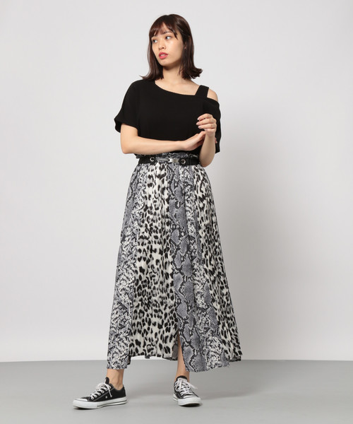 PAGEBOY(ページボーイ)の「テレコスクエアタンク(Tシャツ/カットソー・レディース・ブラック/ダークブラウン/ベージュ/オフホワイト・FREE)」の11枚目の写真