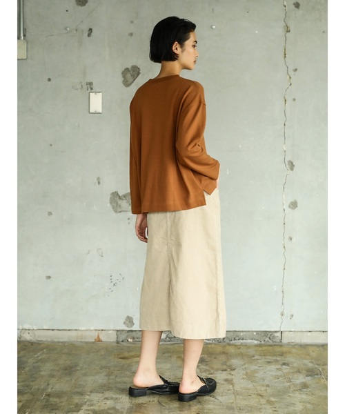 CRAFT STANDARD BOUTIQUE(クラフトスタンダードブティック)の「長袖前後差プルオーバー〇*(Tシャツ/カットソー・レディース・ダークグレー/ホワイト系その他/ブラック系その他4/グレー系その他4/キャメル/その他7・M/L)」の22枚目の写真