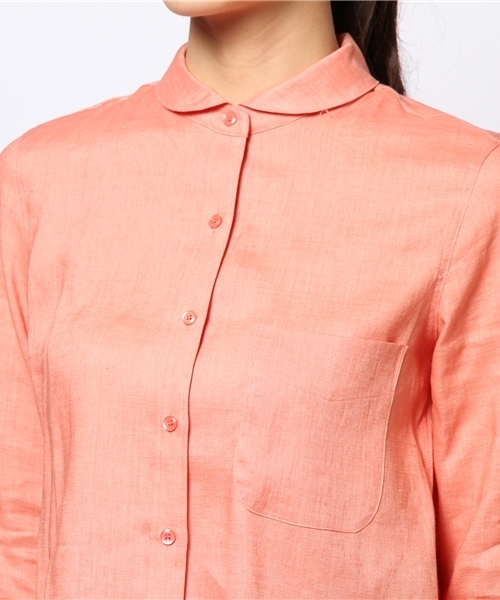 ELFORBR(エルフォーブル)の「リネンワッシャーちびシャツ(シャツ/ブラウス・レディース・ホワイト/サックスブルー/サーモンピンク・38)」の4枚目の写真