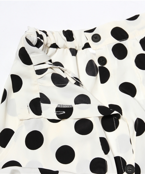WHO'S WHO gallery（フーズフーギャラリー）の「ドットロングスカート（スカート・レディース・ホワイト/ブラック・FREE）」の3枚目の写真