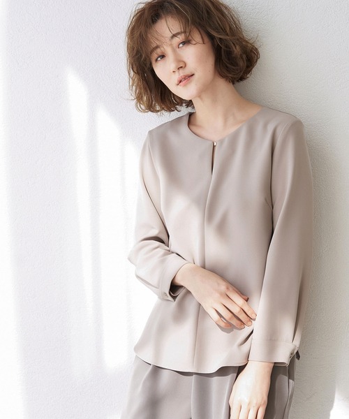 ROPE' PICNIC(ロペピクニック)の「【360°ウルトラストレッチ】【セットアップ対応】フロントホックブラウス(シャツ/ブラウス・レディース・ホワイト/ベージュ/ネイビー/イエロー系その他3/ライトグレー/ライトグリーン/ブラック/グリーン系その他/ピンク・40/38)」の8枚目の写真