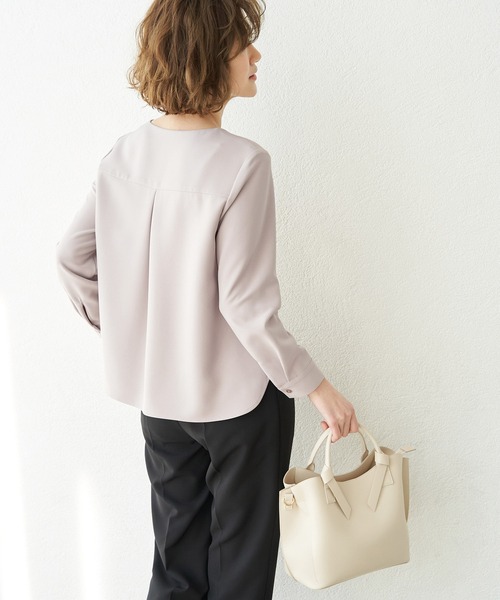 ROPE' PICNIC(ロペピクニック)の「【360°ウルトラストレッチ】【セットアップ対応】フロントホックブラウス(シャツ/ブラウス・レディース・ホワイト/ベージュ/ネイビー/イエロー系その他3/ライトグレー/ライトグリーン/ブラック/グリーン系その他/ピンク・40/38)」の17枚目の写真