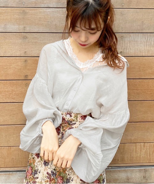 apres jour（アプレジュール）の「シアー袖ボリュームシャツ【ZOZOTOWN限定アイテム】（シャツ/ブラウス・レディース・ライトブルー/オフホワイト/ミント/ライトベージュ・フリー）」の2枚目の写真