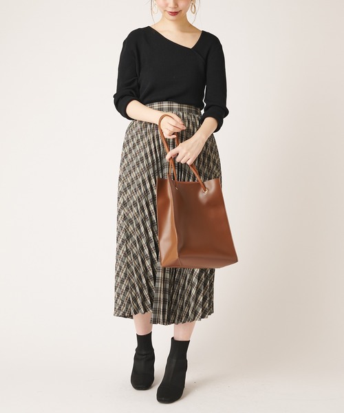 natural couture(ナチュラルクチュール)の「チェック柄プリーツスカート(スカート・レディース・ブラック/ブラウン/グリーン・FREE)」の6枚目の写真