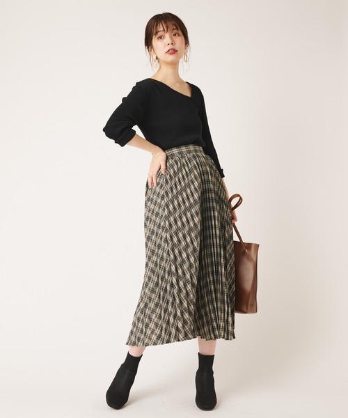 natural couture(ナチュラルクチュール)の「チェック柄プリーツスカート(スカート・レディース・ブラック/ブラウン/グリーン・FREE)」の5枚目の写真