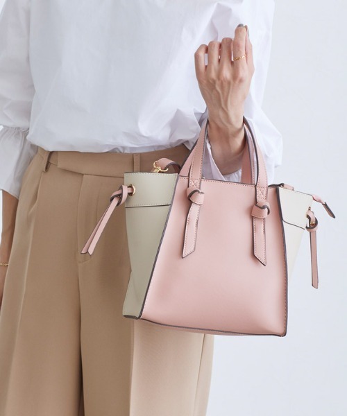 Pierrot(ピエロ)の「ショルダー付きハンドバッグ(ショルダーバッグ・レディース・ライトグレー/キャメル/マスタード/グレイッシュベージュ/ブルー系その他/グリーン系その他/ピンク系その他/ベージュ/ホワイト×ネイビー/その他/モカ/ダークブラウン・FREE)」の11枚目の写真