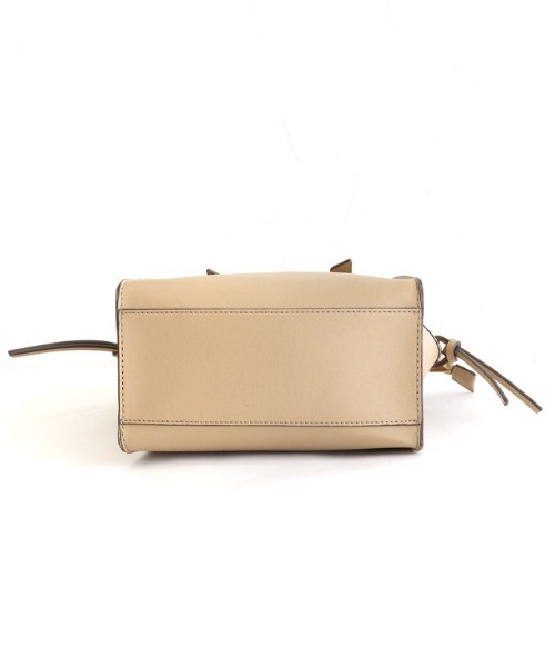 Pierrot(ピエロ)の「ショルダー付きハンドバッグ(ショルダーバッグ・レディース・ライトグレー/キャメル/マスタード/グレイッシュベージュ/ブルー系その他/グリーン系その他/ピンク系その他/ベージュ/ホワイト×ネイビー/その他/モカ/ダークブラウン・FREE)」の18枚目の写真