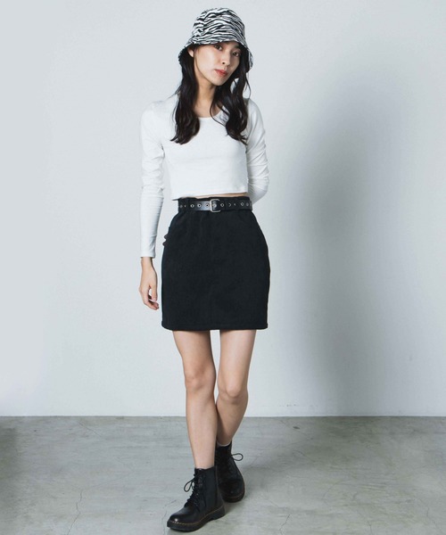 WEGO（ウィゴー）の「WEGO/コーデュロイミニスカート（スカート・レディース・ブラック/パープル/ブラウン/アイボリー・SMALL/MEDIUM/LARGE）」の9枚目の写真