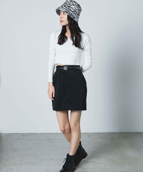 WEGO（ウィゴー）の「WEGO/コーデュロイミニスカート（スカート・レディース・ブラック/パープル/ブラウン/アイボリー・SMALL/MEDIUM/LARGE）」の10枚目の写真