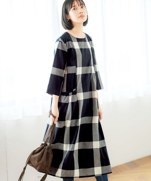 GeeRA(ジーラ)の「ビッグチェックギャザーポケットワンピース(ワンピース・レディース・グレー/ネイビー・M/L/X-LARGE)」の1枚目の写真