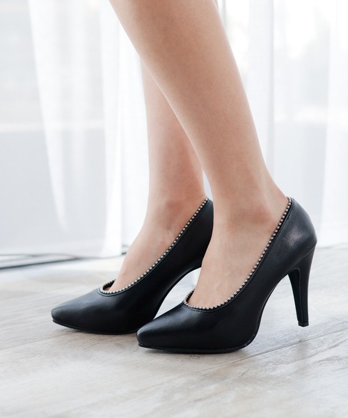 LIPSERVICE（リップサービス）の「ボールチェーンパンプス（パンプス・レディース・ブラック/ベージュ/ブラウン・S/M/L）」の2枚目の写真